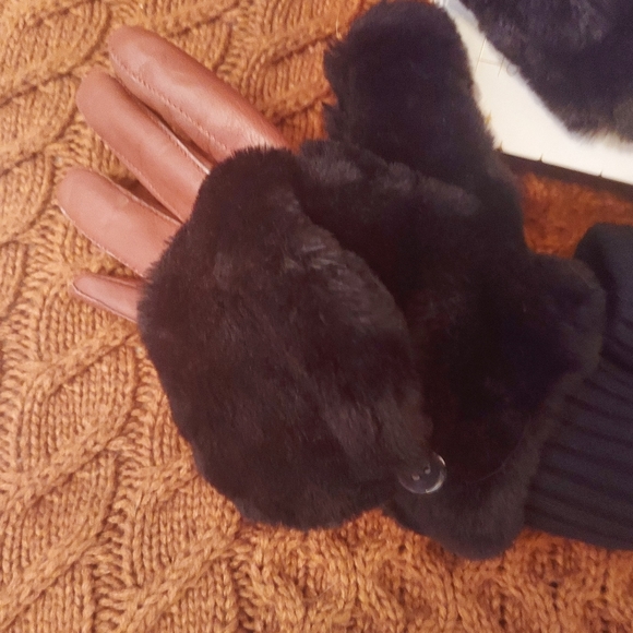House of Harlow Faux Fur Fingerless  Gloves/Mittens Tech Gloves Wristlet Bag NIB - Picture 6 of 16